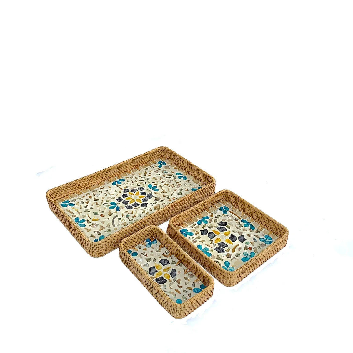 Conjunto_de_Bandejas_Rattan_com_Mosaico_Belo_Morar