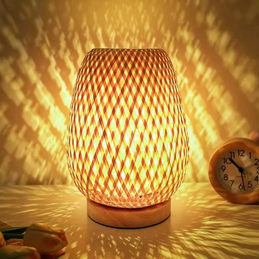 Luminaria_de_Mesa_Bambu_Tran_ado_Belo_Morar