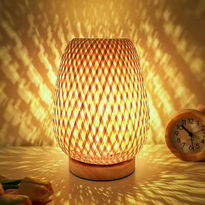 Luminaria_de_Mesa_Bambu_Tran_ado_Belo_Morar